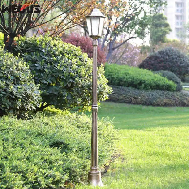(H≈1.7M) European Outdoor Garden Light Waterproof Garden Villa Lawn Lamp Garden Engineering Special Lamps