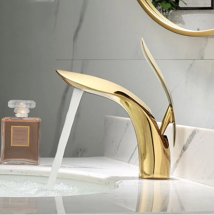 Basin Faucets Modern Rose Gold  Bathroom Faucet Waterfall Single Hole Cold and Hot Water Tap Basin Faucet Mixer Taps  XT-423