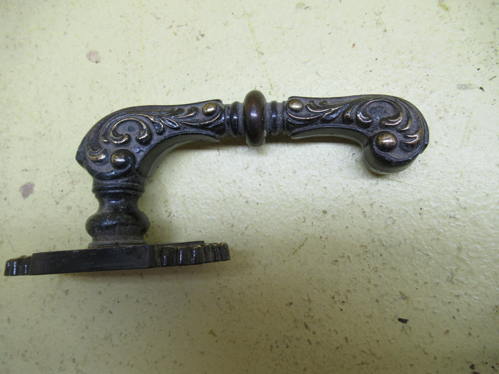 Retro Ornate Lever Handle with Plate.80L x 40W?Lever 60H  125L