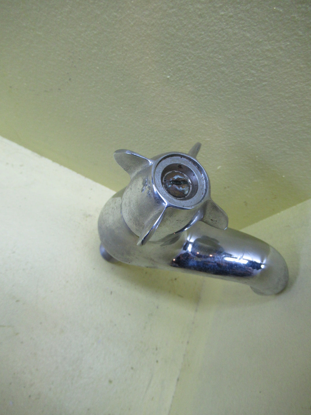 Flat Straight Sided Small Pointed Fin Faucet Basin Tap 70H x 100D x 60Dia