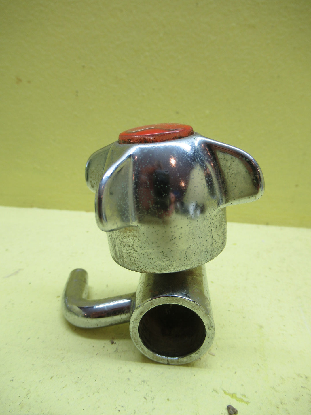 Retrto Flat Wide Small Fin Tap Fannel Hook 70H x 65Dia
