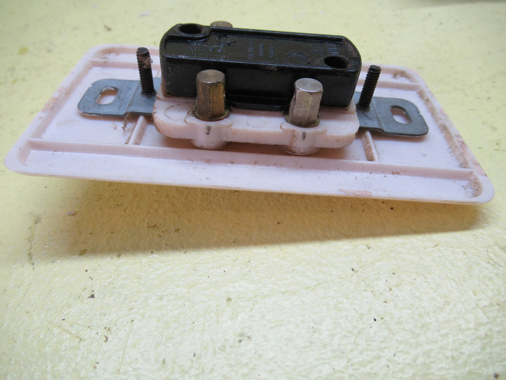 Art Deco Rib Bakelite Switch 115l x 68W x 10D