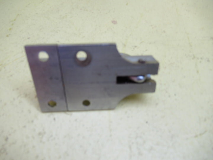 BrassRing Pull Fastener   70L x 40W