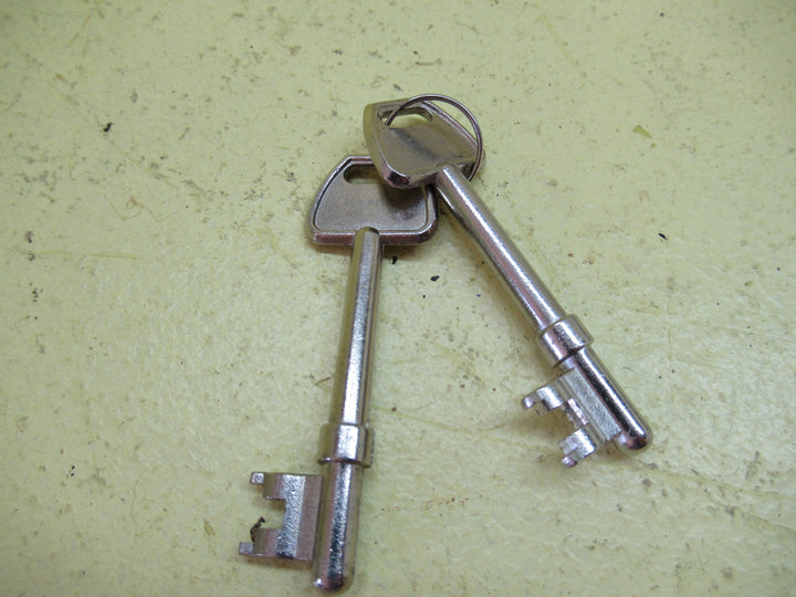 E*S Reversable Brass 3 Lever Mortice Lock with Key 156L x 22W/Body 100L x 71D/Axial 52mm