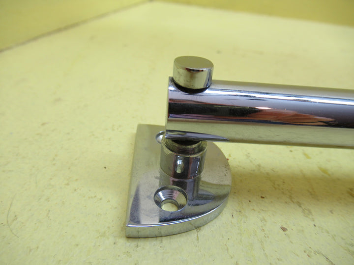 Modern Telescopic Stay with Butterfly 257L x 12W x 55D