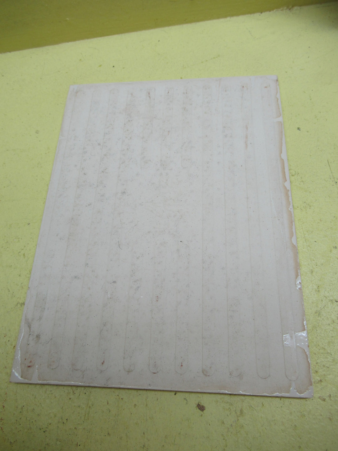 Whtie Tile with Light Pink Diagonal Stripes 200H x 150W