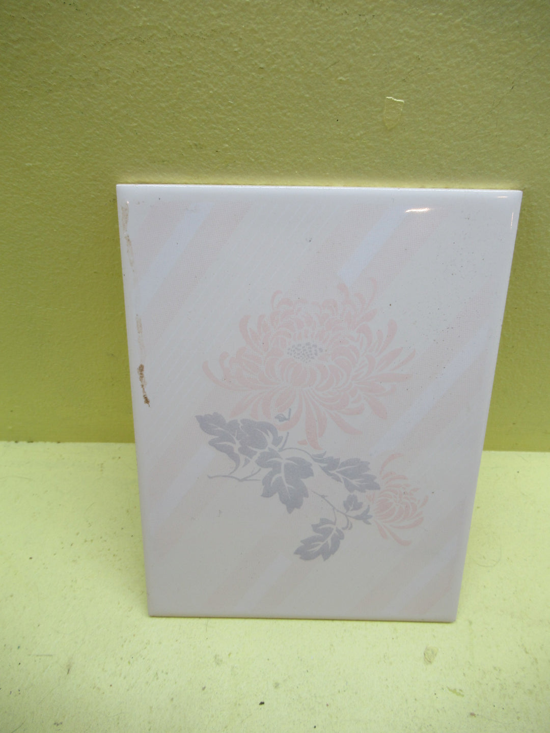 Light Cream with white Diagonal Stripe Tile 200H x 150W