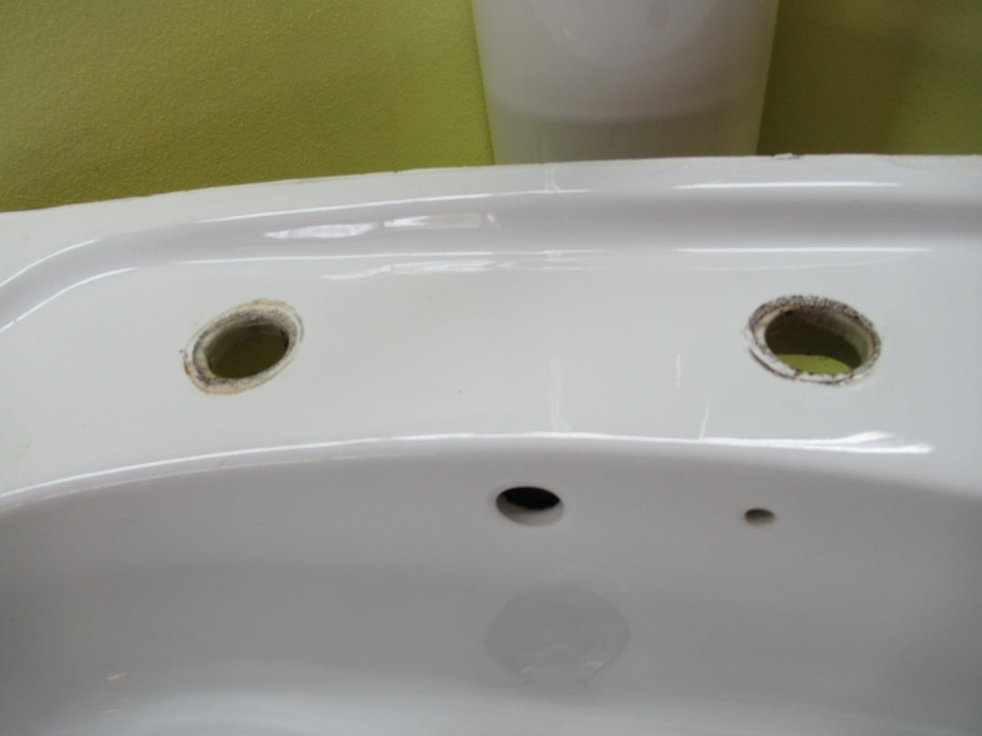 Twyford Basin & Pedestal 250H x 260W x 480D/Pedestal 65H x 140W x 155D