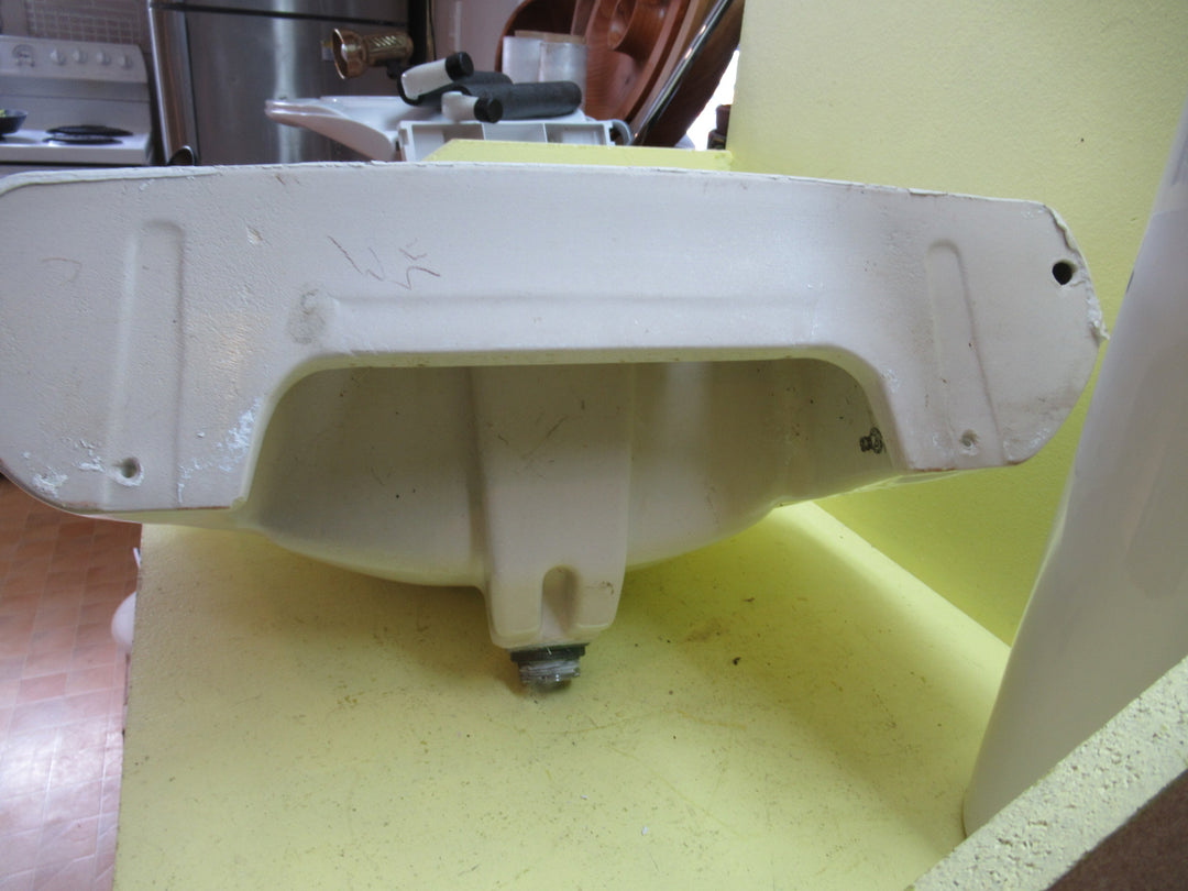 Twyford Basin & Pedestal 250H x 260W x 480D/Pedestal 65H x 140W x 155D