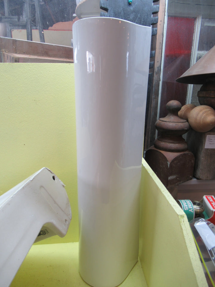 Twyford Basin & Pedestal 250H x 260W x 480D/Pedestal 65H x 140W x 155D