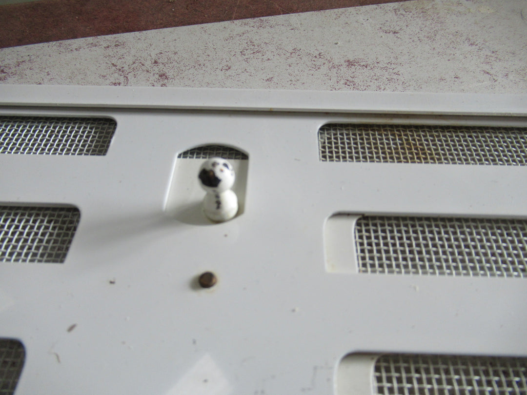 Vents with Toggle 510-610L x 125H