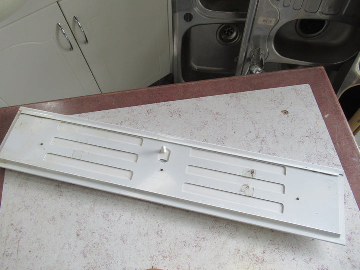 Vents with Toggle 510-610L x 125H