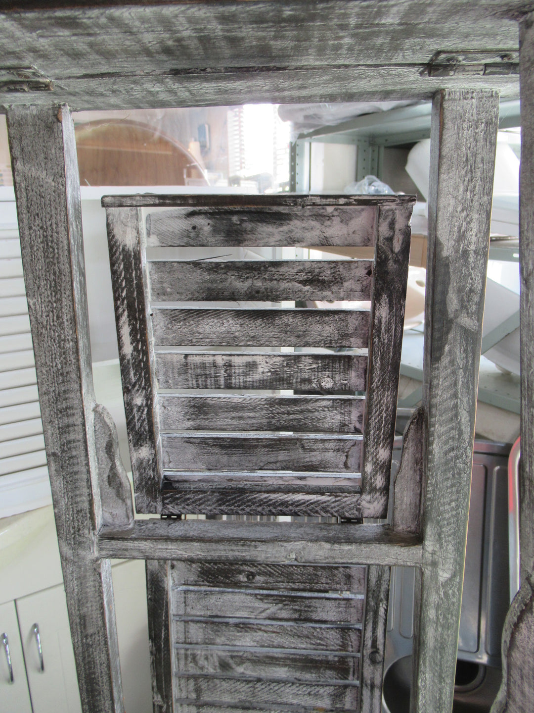 Display Ladder 143H x 37W x 17-48D