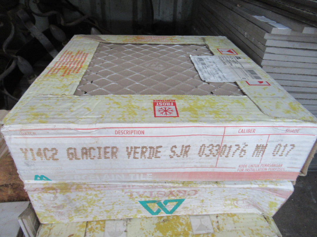 Floor Tiles in Glacier Verde 333mm x 333mm x 8mmD