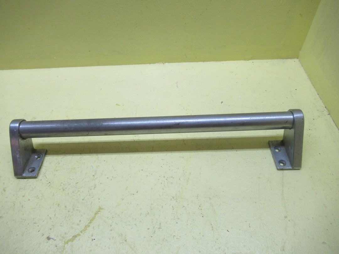 Pull Handles  40H x 312L x 47D