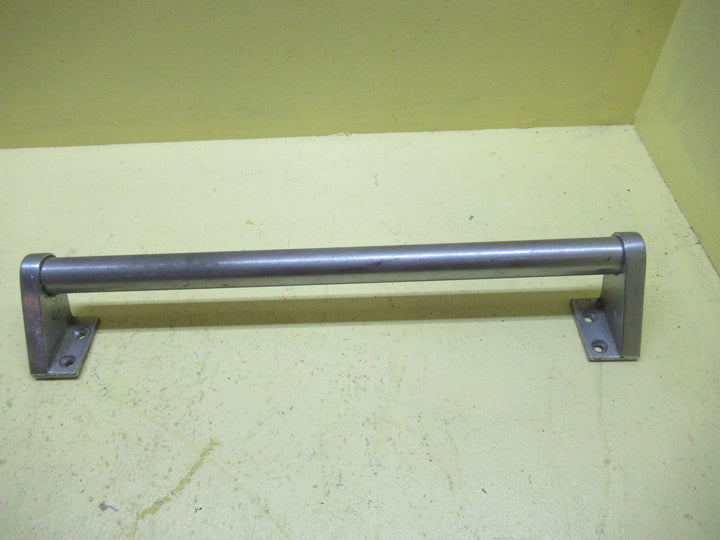 Pull Handles  40H x 312L x 47D