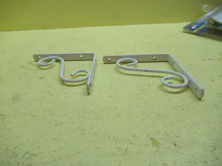 Small White Swirly Shelf Brackets 100H x 100D x 12W