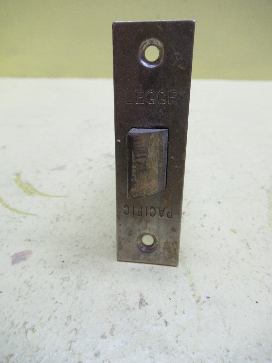 Legge Pacific Mortice Lock Plate 76L x 22W/Body 38L x 80D x 22W/66 mm Axail
