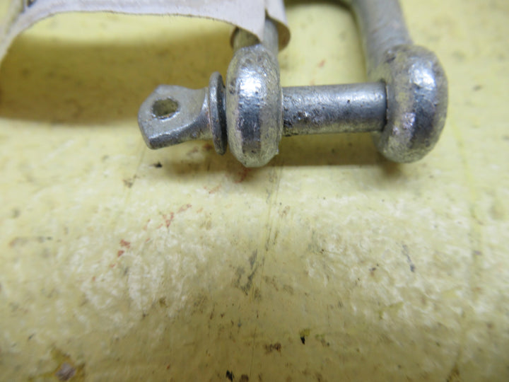 Zenith D Shackle 25/32H x 15/20W(3.5/5MM)