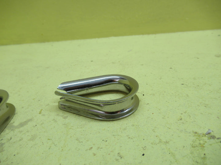 Canvas Attachment Loop with Screw Attachment 50H x 30W x 11D/ Screw 88H x 10-25W