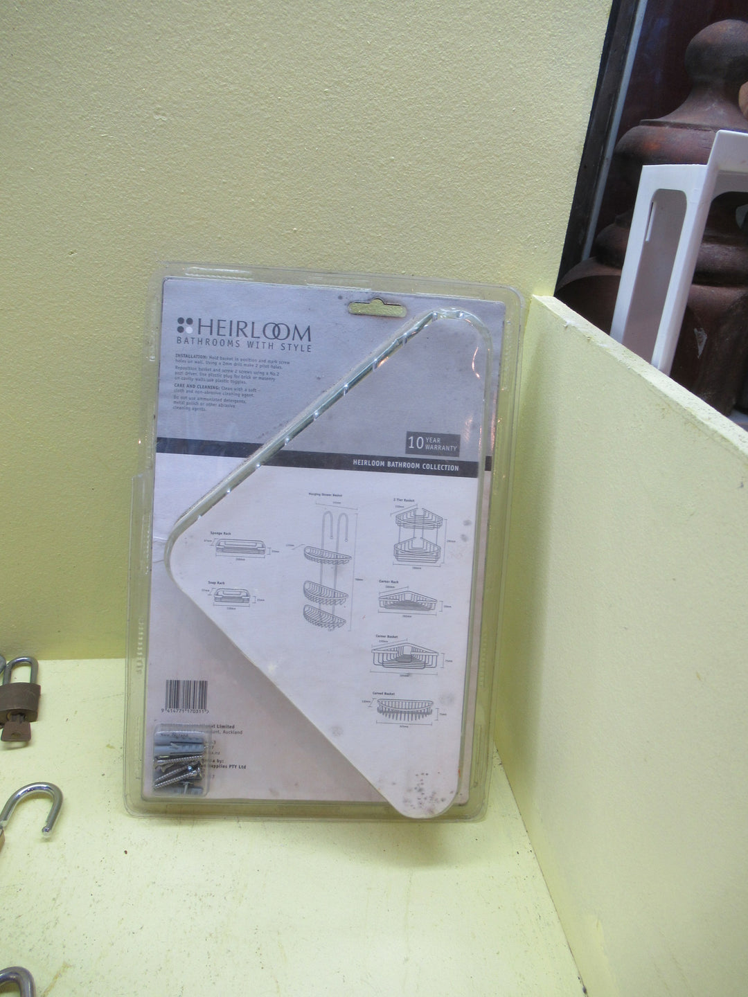 Heirloom Corner Basket (New) 70H x 300W x 180D