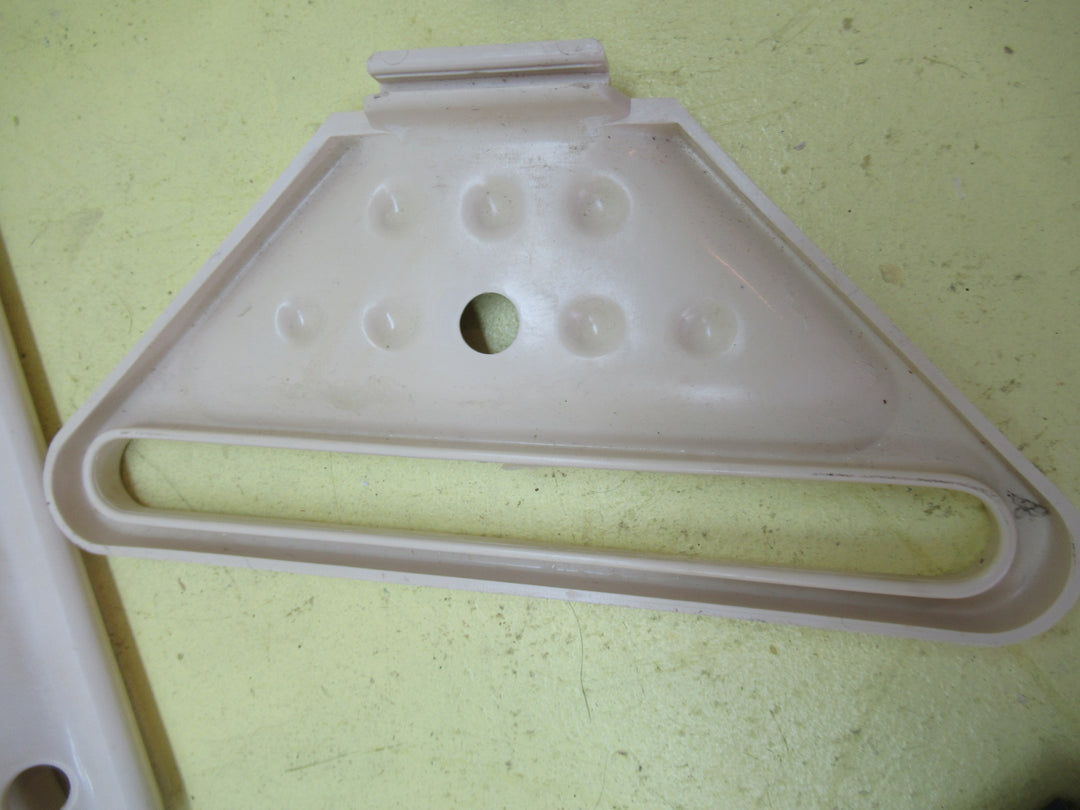 Retro Shampoo & Sap trays - Almond Uvory 220W x 100D x 12H