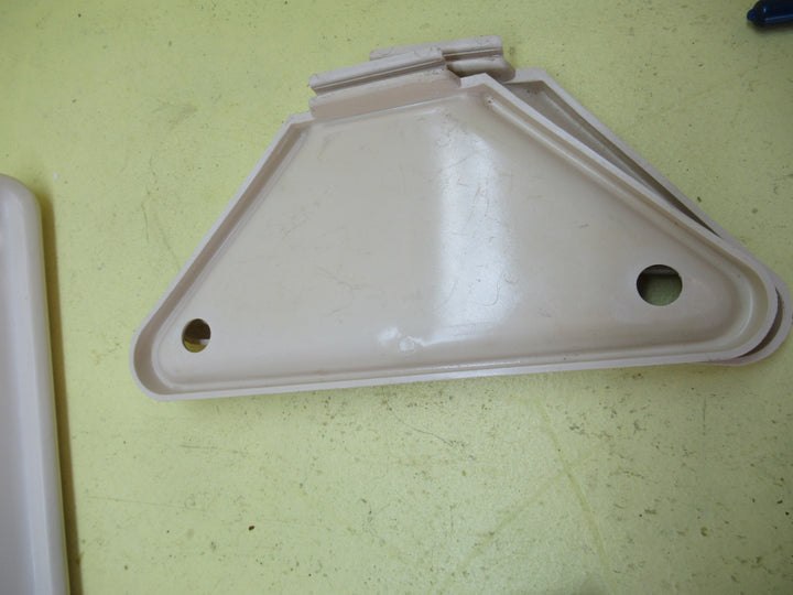 Retro Shampoo & Sap trays - Almond Uvory 220W x 100D x 12H