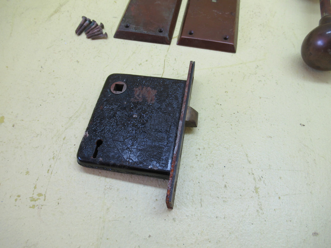 Vintage Sloped Rectangle Plate with Knob Handle and Mortice Lock 230L x 67W x 8D/Knob 60H x 45Dia