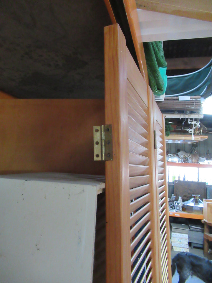 Natural Timber Louvre Bifold Door 380-760W x 1980H