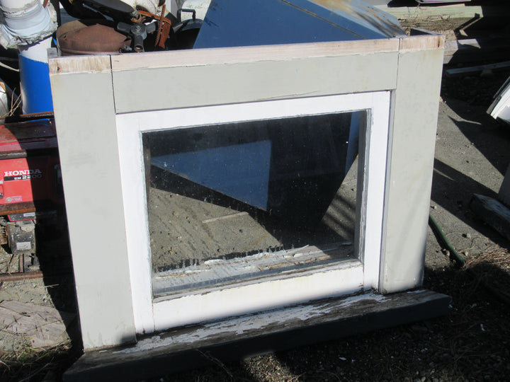 1 Lite Window 680H x 760W x 130D
