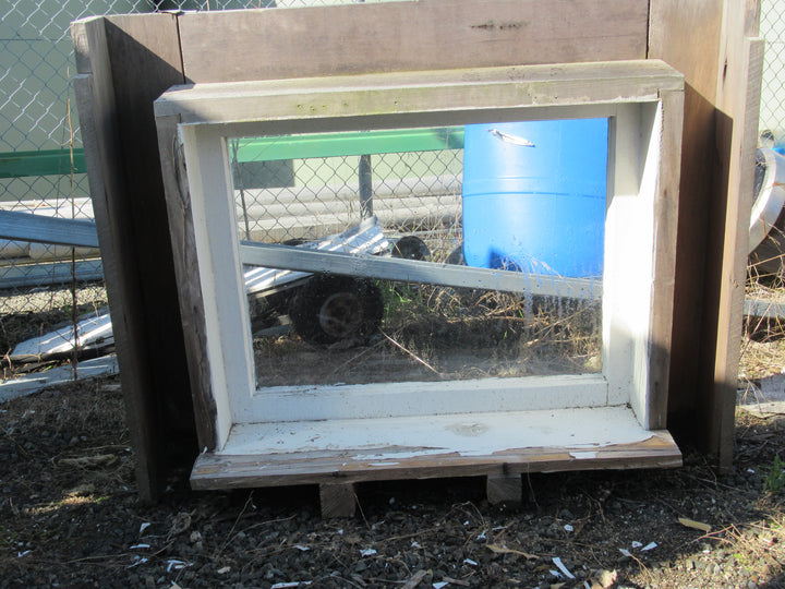 1 Lite Window 680H x 760W x 130D