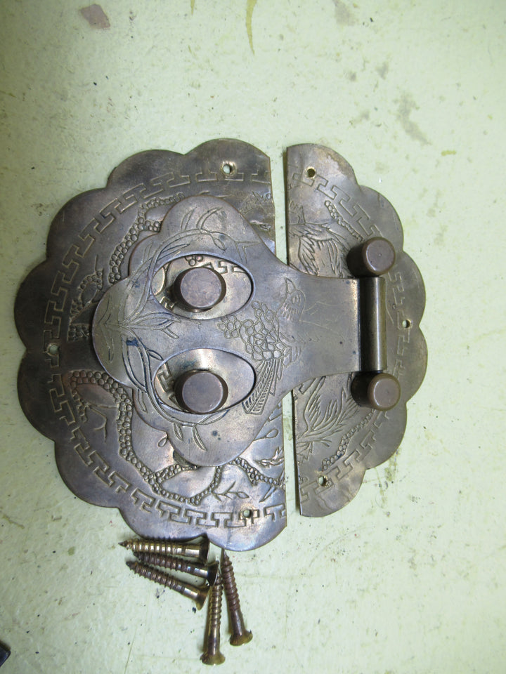 Glory Box Hardware Set in Brass with Decorative Flower/Bird Design Clasp 105Dia x 15H