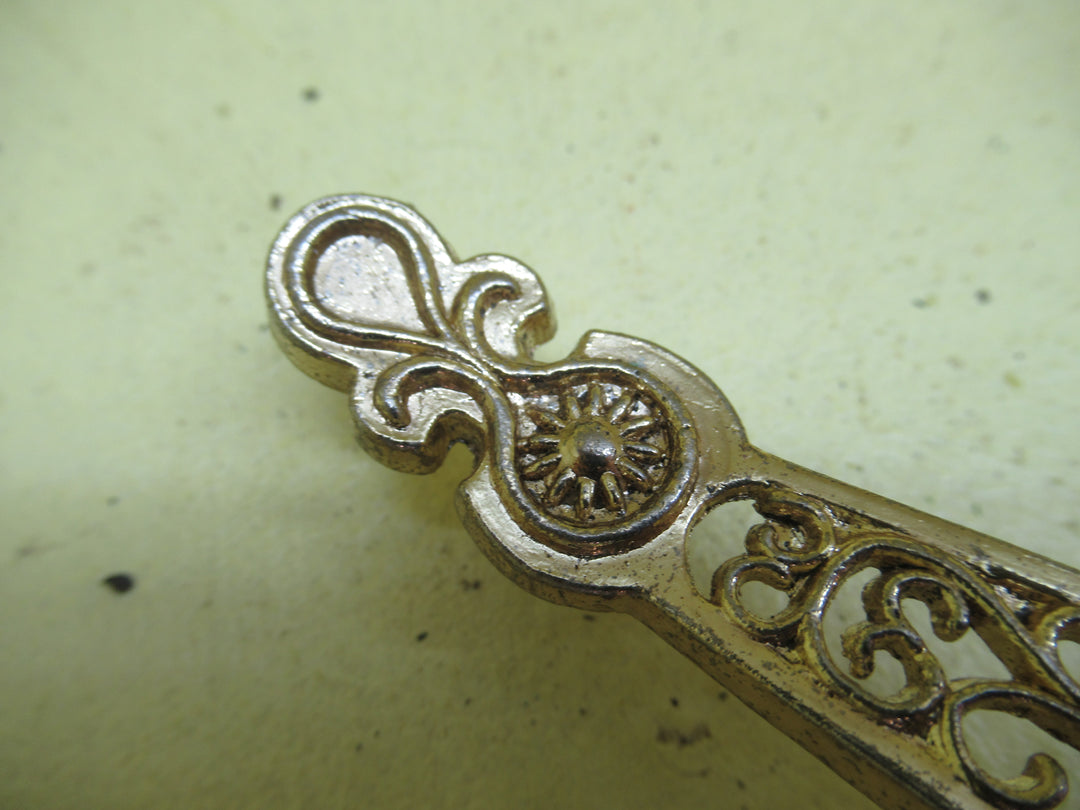 Brass Effect Retro Pull Ornate Handle 21H x 120L/89mm Hole distance