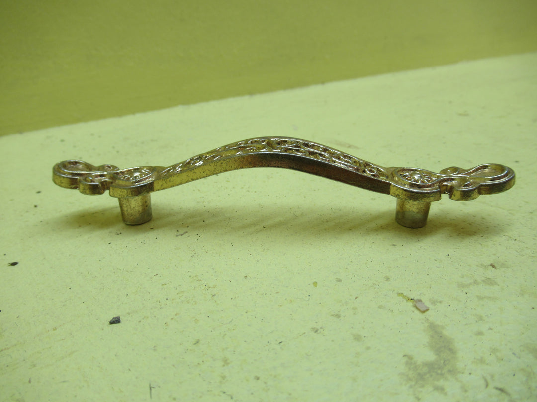 Brass Effect Retro Pull Ornate Handle 21H x 120L/89mm Hole distance