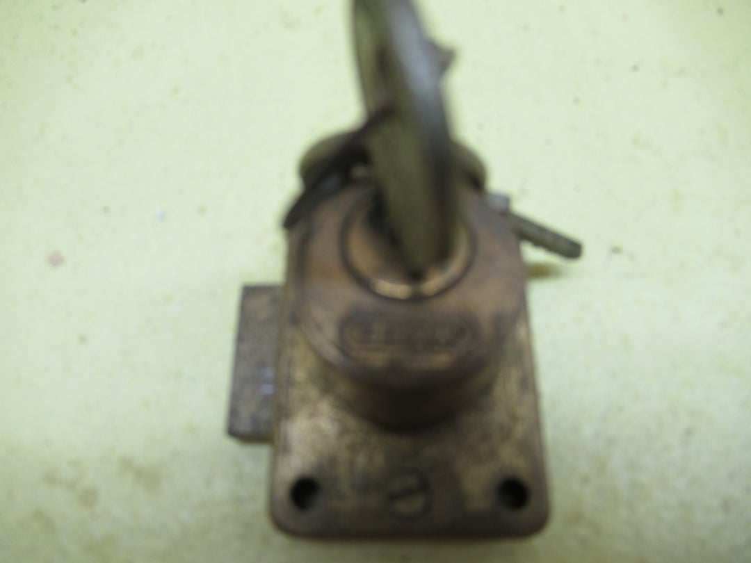 Desk Barrow Lock with 2 Keys 33H x 45W x 30D
