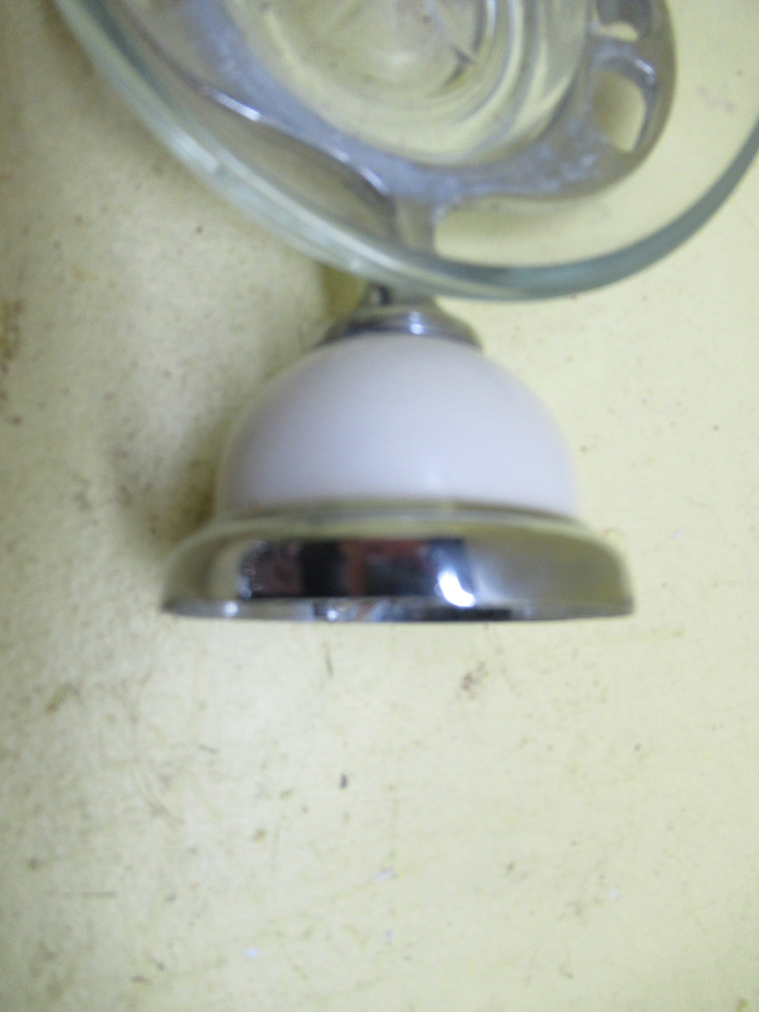 Toothbrush White Emamel & Chrome Holder & Soap Dish 60Dia x 135D x 120W