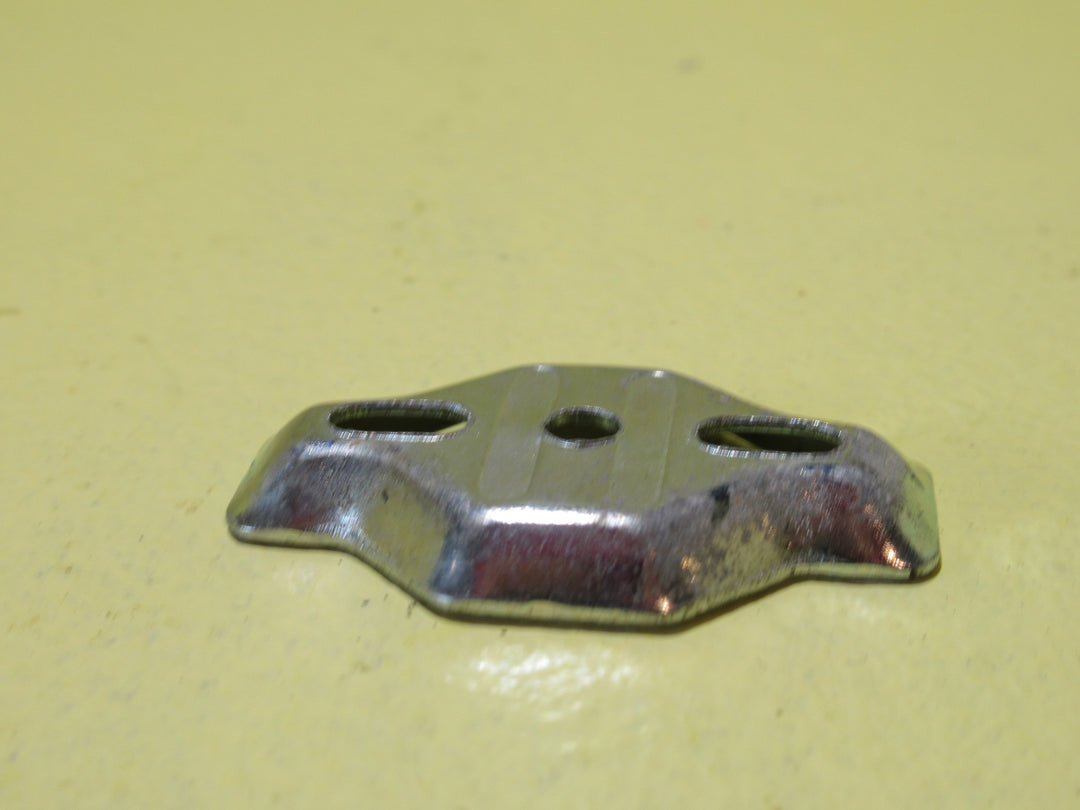 Securing Mount for Enamel Bathroom Fitting 57D