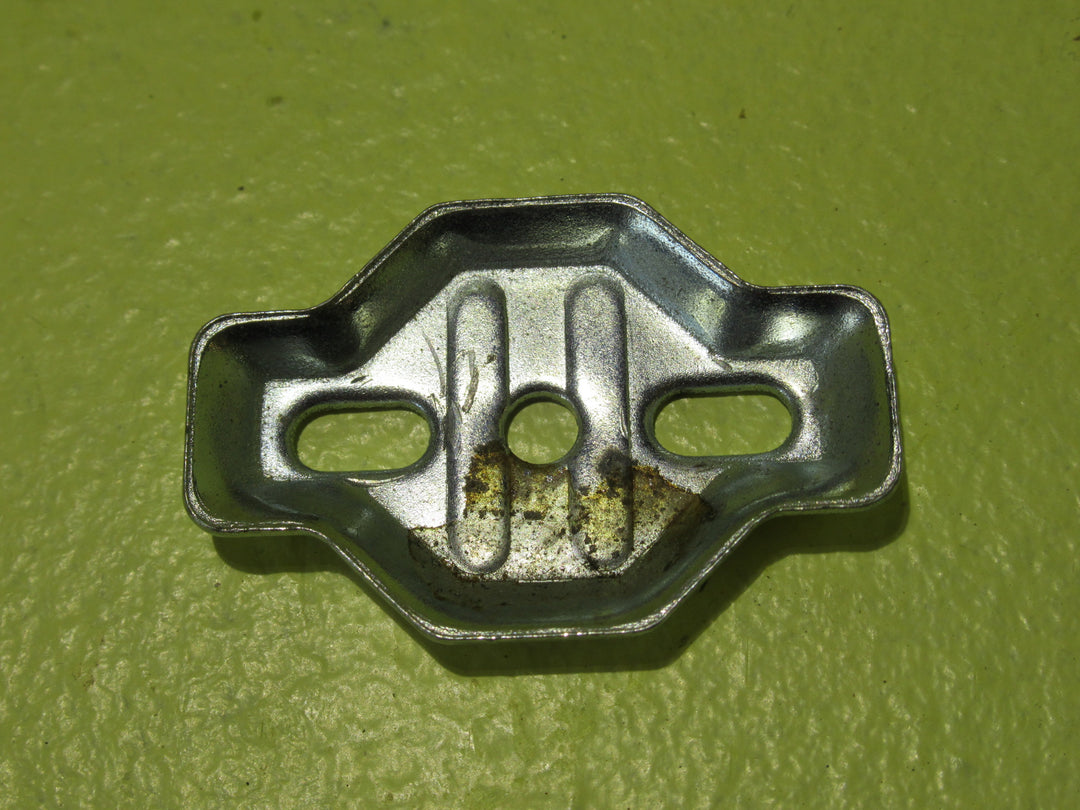 Securing Mount for Enamel Bathroom Fitting 57D