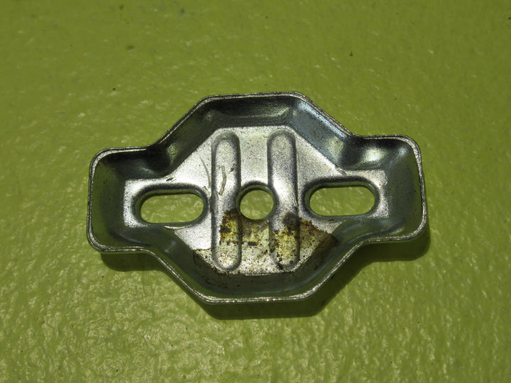 Securing Mount for Enamel Bathroom Fitting 57D