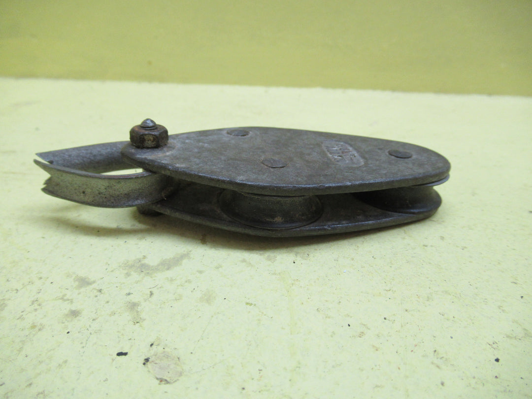 Holt Allen Pulley Block HA165 95L x 36W  x 14d