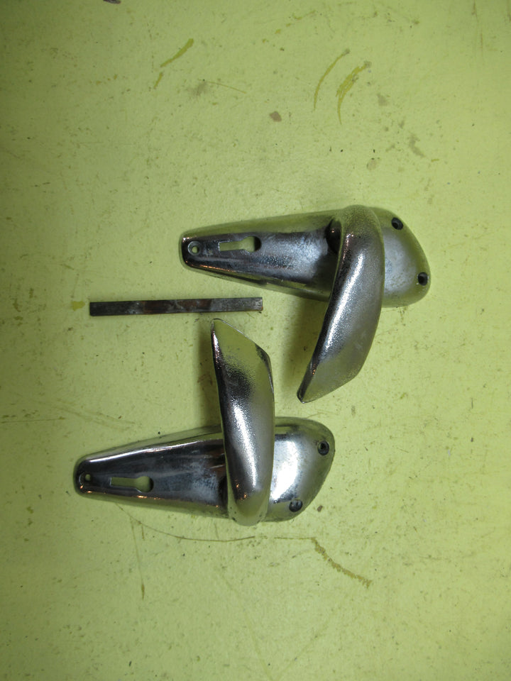 Kidney Shape Art Nouveau Handle with hand grip handle. 150H x 20-60W/Lever 60D x 110L