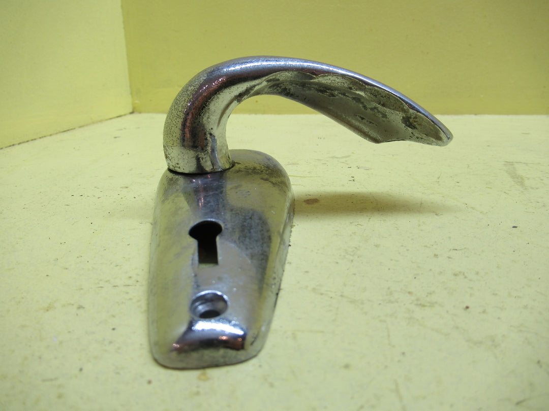 Kidney Shape Art Nouveau Handle with hand grip handle. 150H x 20-60W/Lever 60D x 110L