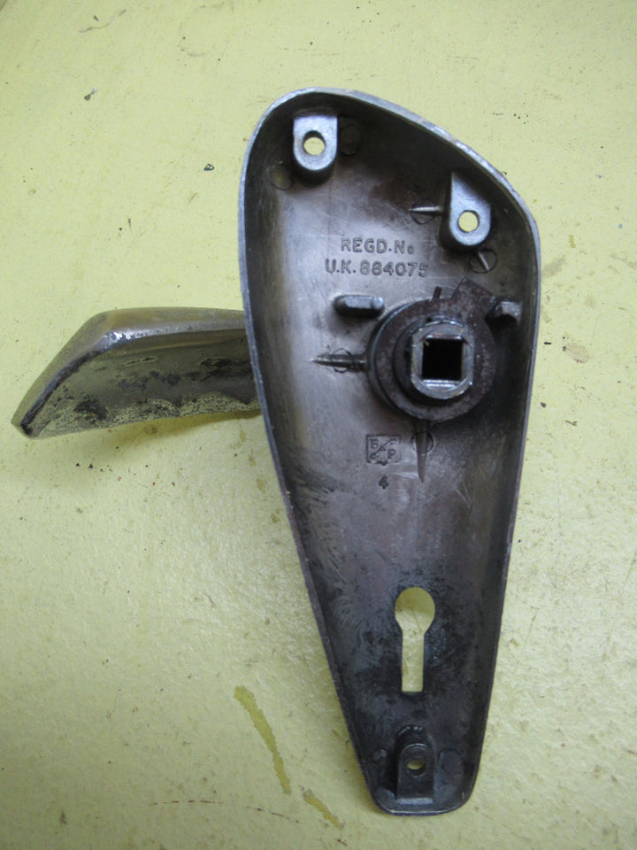 Kidney Shape Art Nouveau Handle with hand grip handle. 150H x 20-60W/Lever 60D x 110L