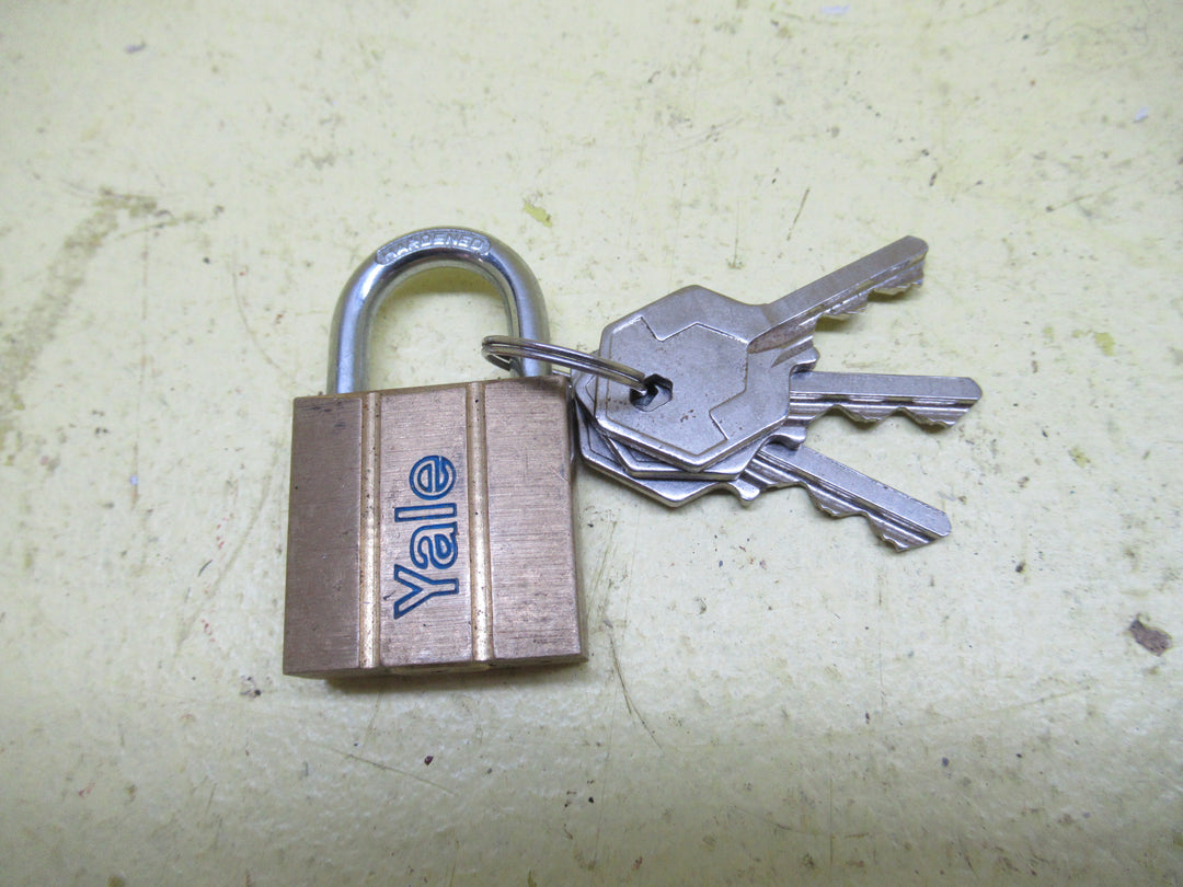 Yale Padlock in Brass & Steel with 2 Keys 51H x 30W x 12W
