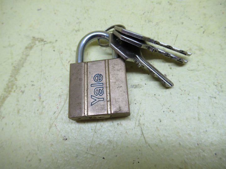 Yale Padlock in Brass & Steel with 2 Keys 51H x 30W x 12W