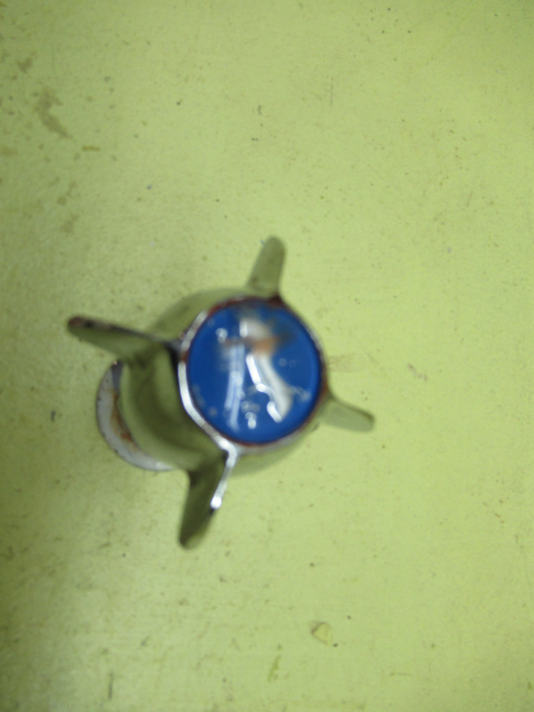 Flat Straight Sided Small Pointed Fin Water Value 80H x 33-60Dia/20mm& 15mm Hole Size