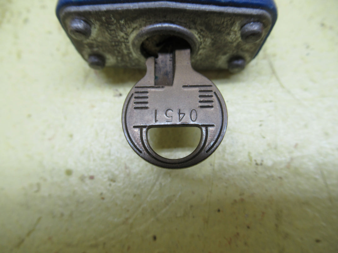 Stainless Steel Ribbed Master Co with Key Padlcck 65H x 40W x 20D