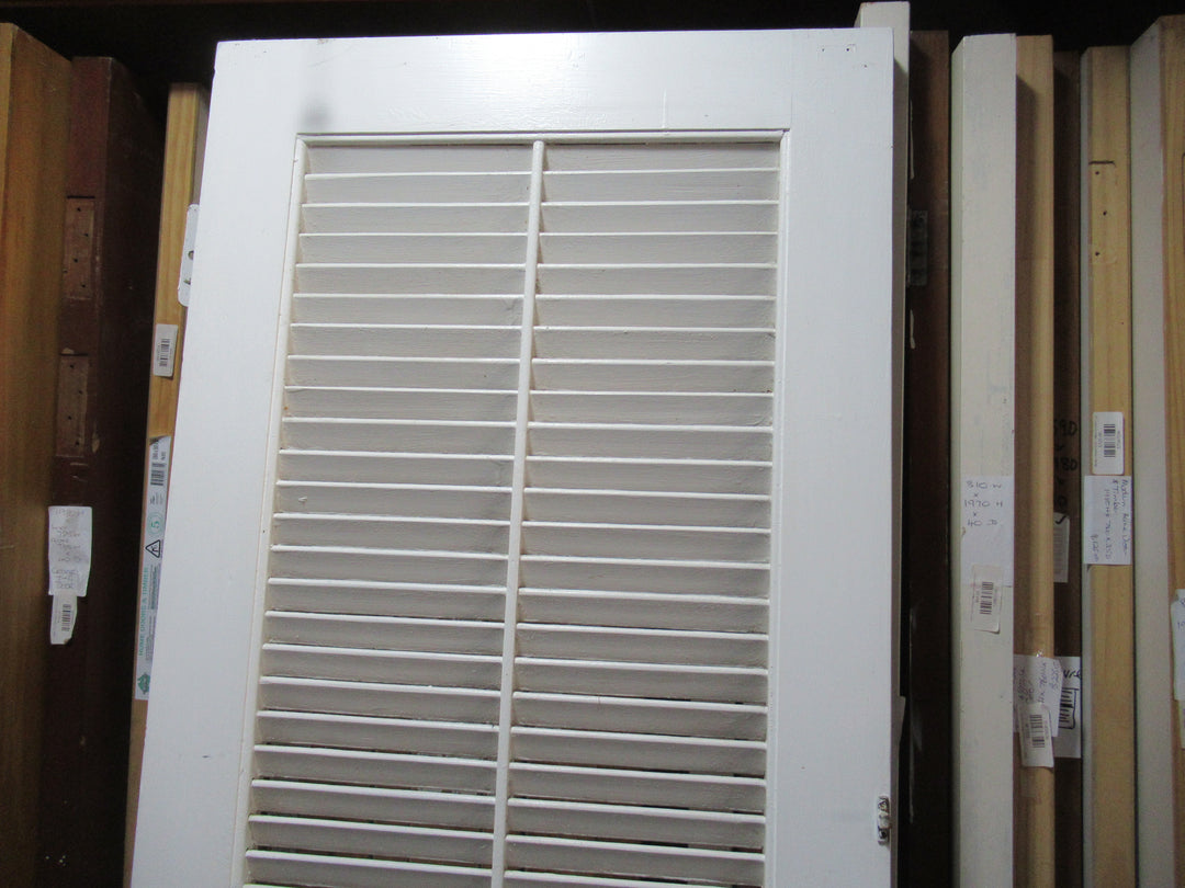2 Panel Paint Finished Louvre Door 1970H x 555W x 32D