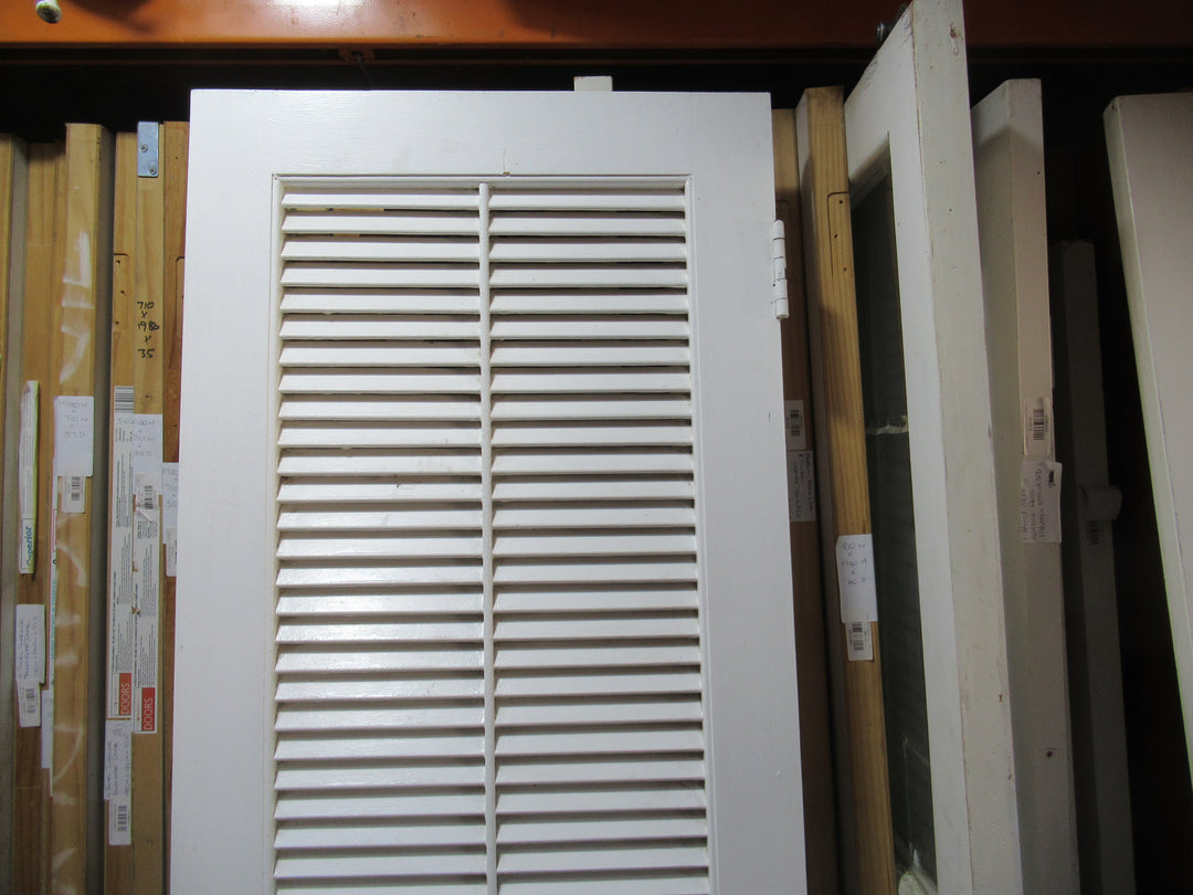 2 Panel Paint Finished Louvre Door 1970H x 555W x 32D
