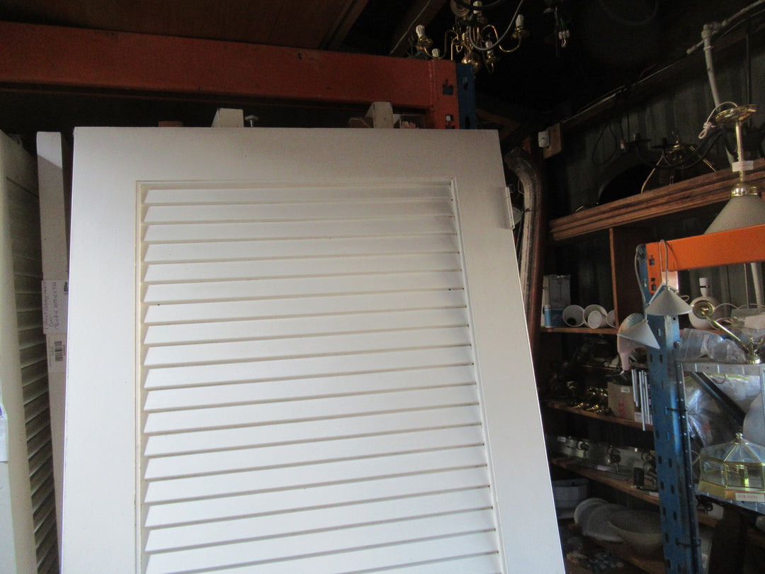 Paint Finish 2 Panel Closed Louvre Door 1980H x 610W x 30D
